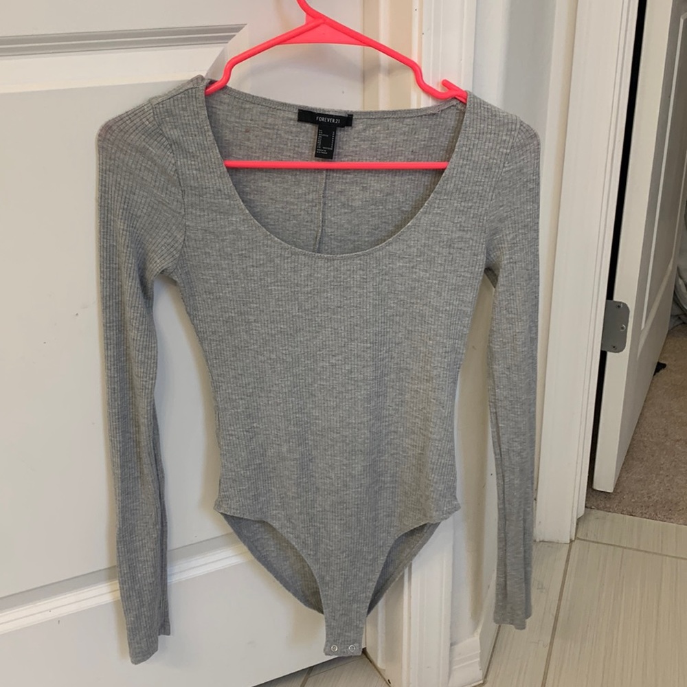 Grey bodysuit forever 21 🔴SOLD
